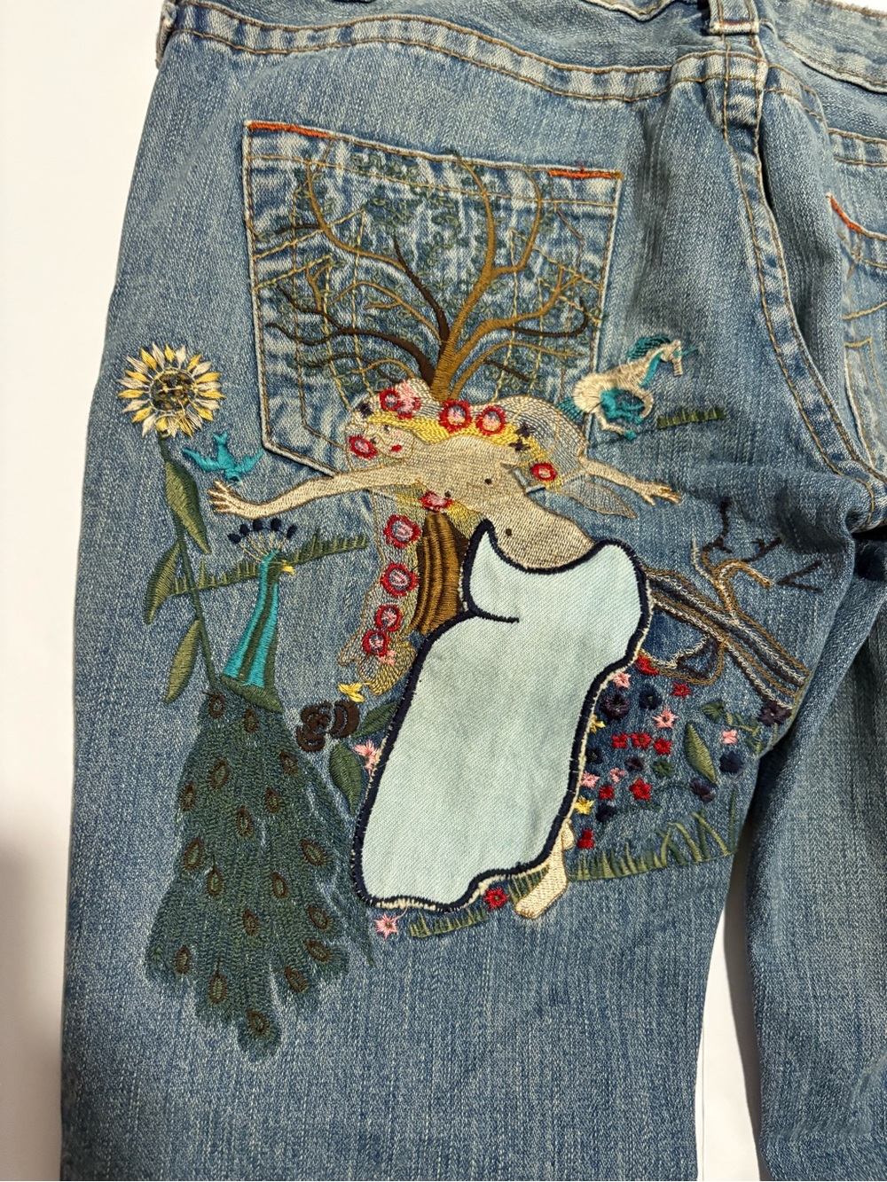 True Religion Vintage Embroidered Peacock Flare Jeans Made in USA Size 30 - Picture 2 of 8